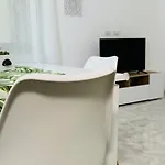 Fermi 80 Apartment Rom